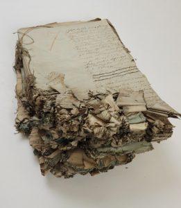 Zniszczona księga